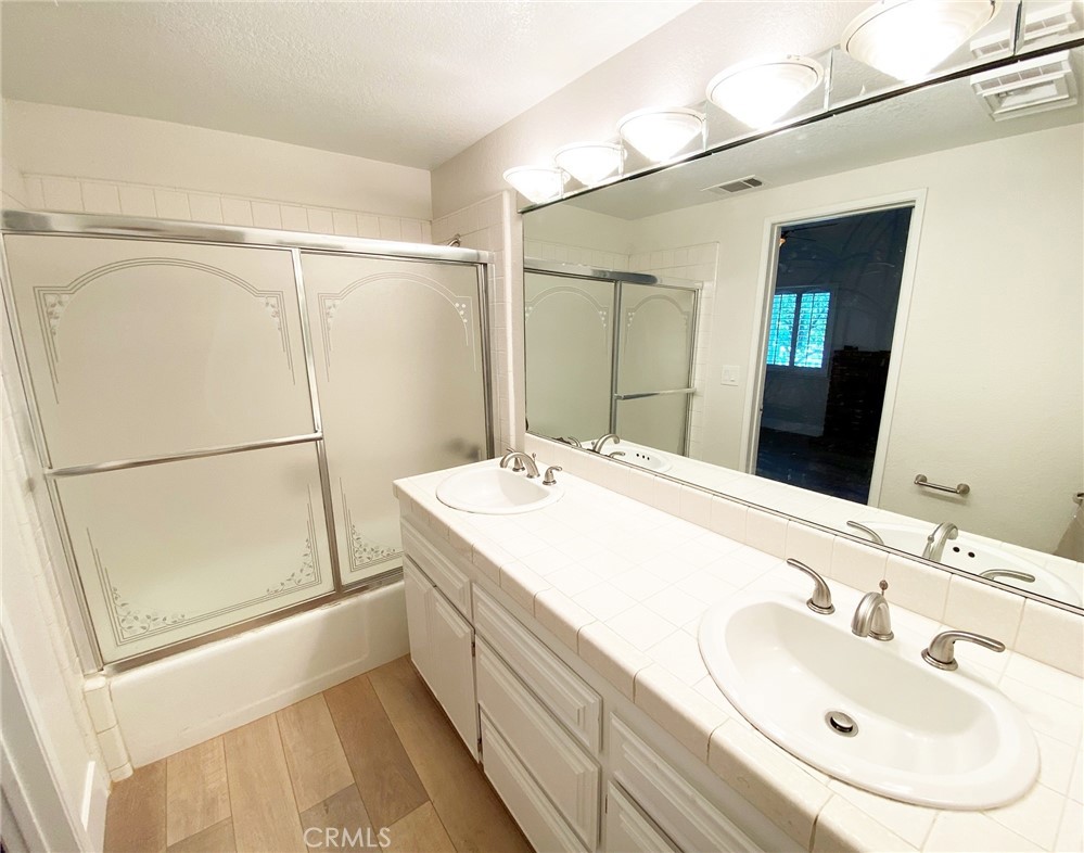 MLS #NP25105043 image #11