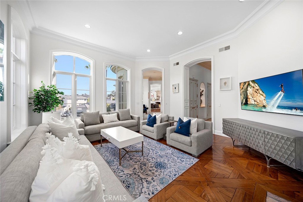 MLS #NP25116011 image #9