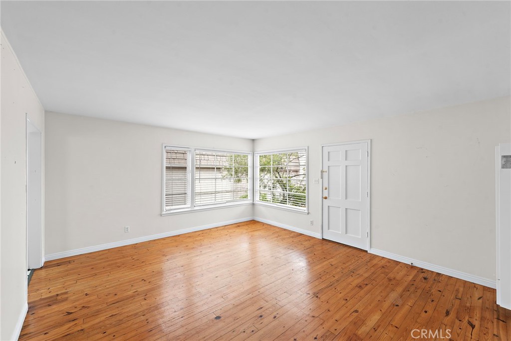 MLS #NP25126922 image #3