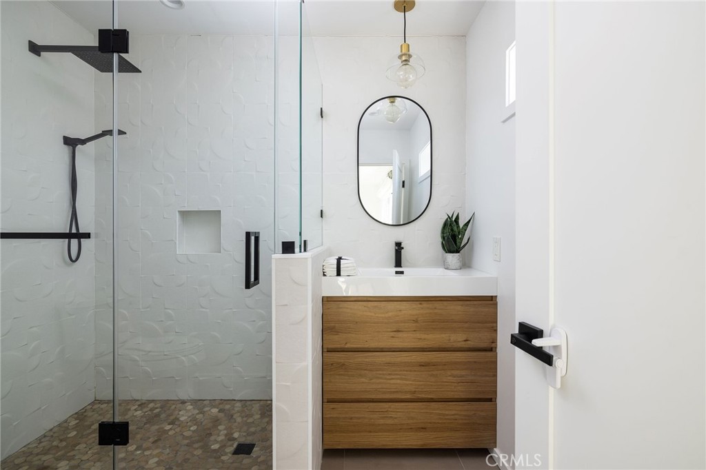 MLS #NP25129978 image #25