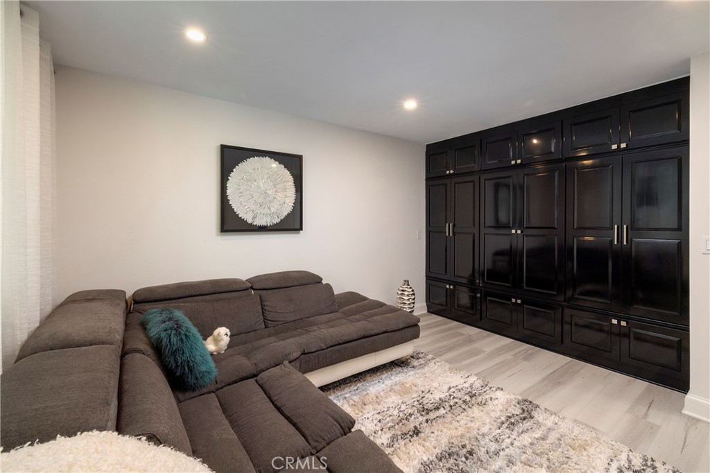 MLS #NP25140298 image #23