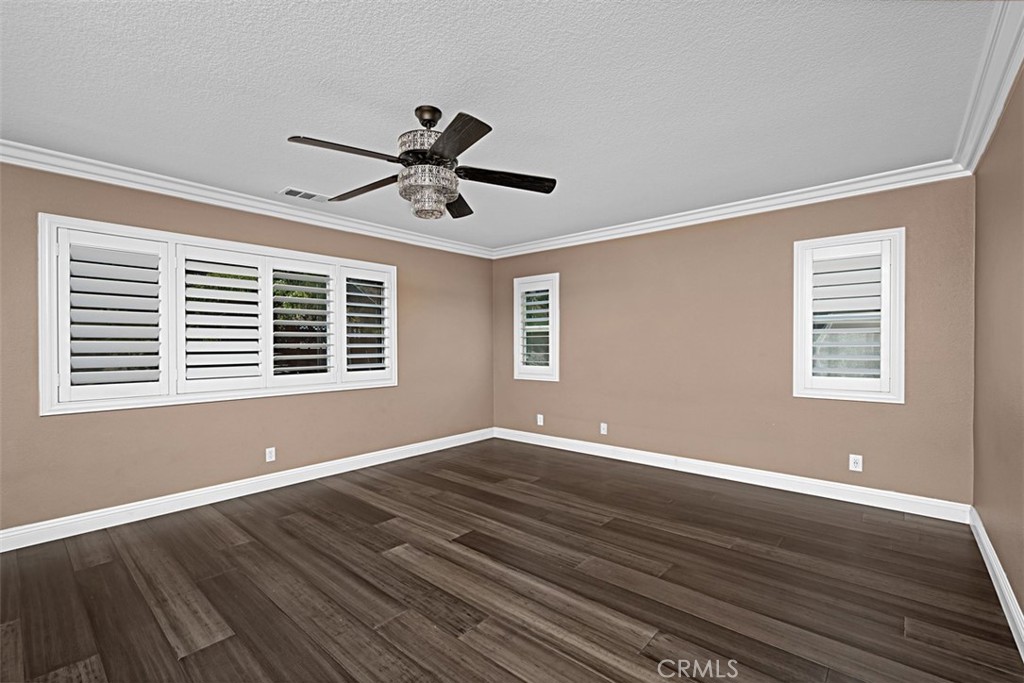 MLS #NP25150709 image #11