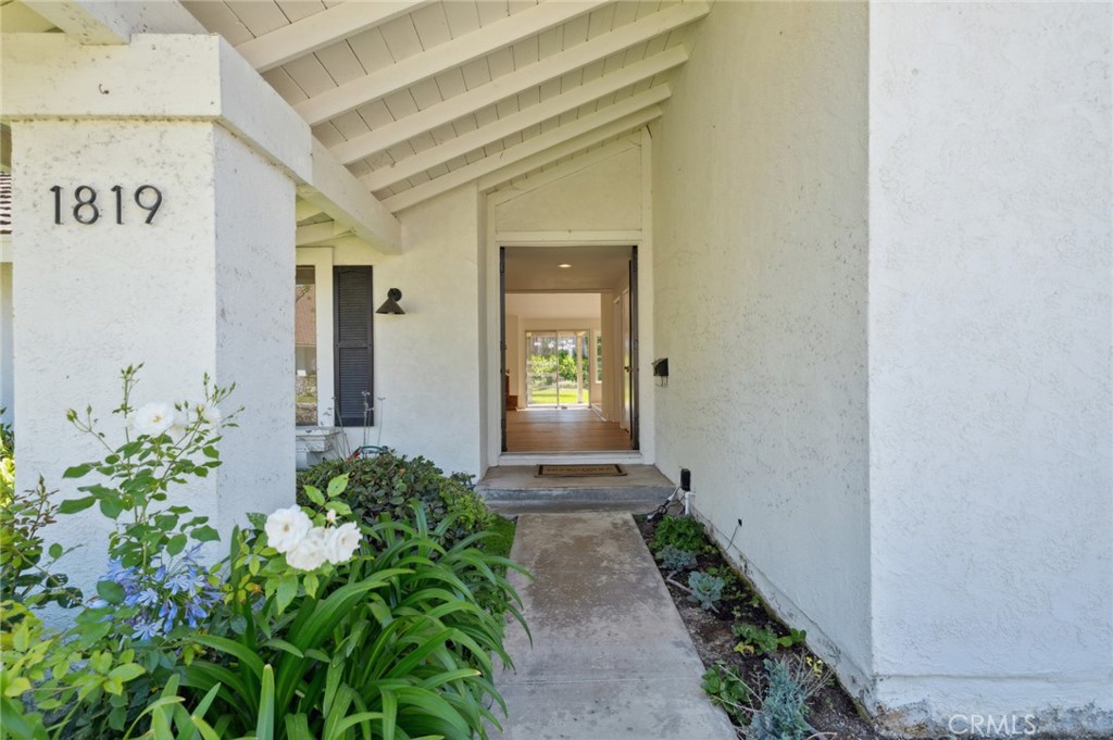 MLS #NP25157074 image #1