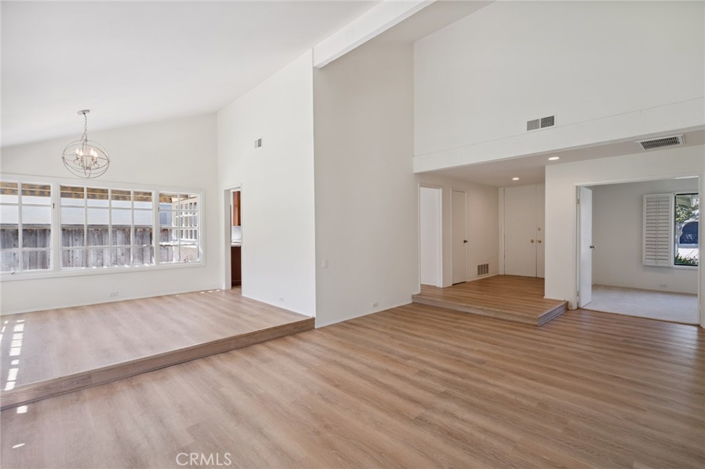 MLS #NP25157074 image #4