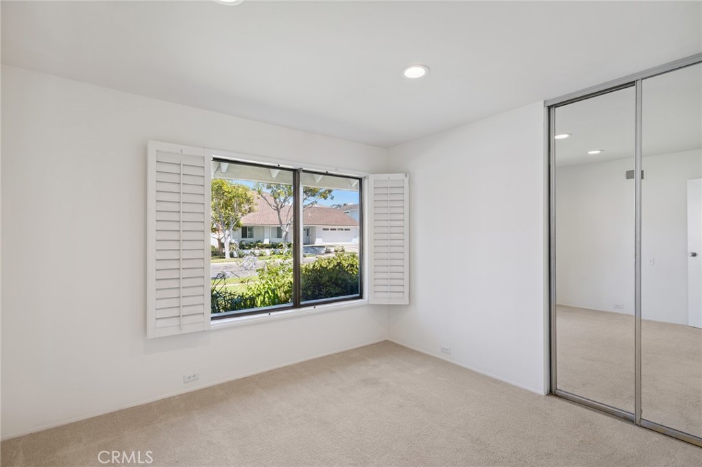 MLS #NP25157074 image #9