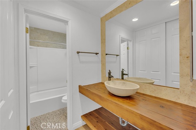 MLS #NP25174384 image #17