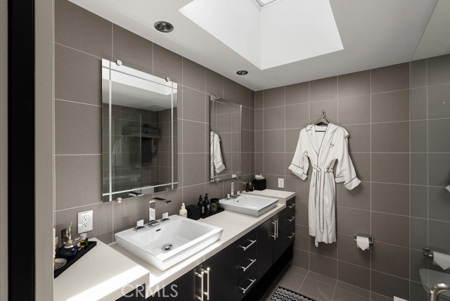 MLS #NP25174858 image #9