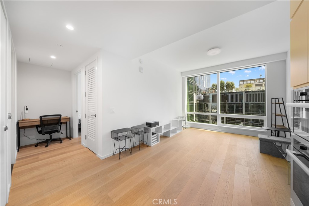 MLS #NP25175092 image #3