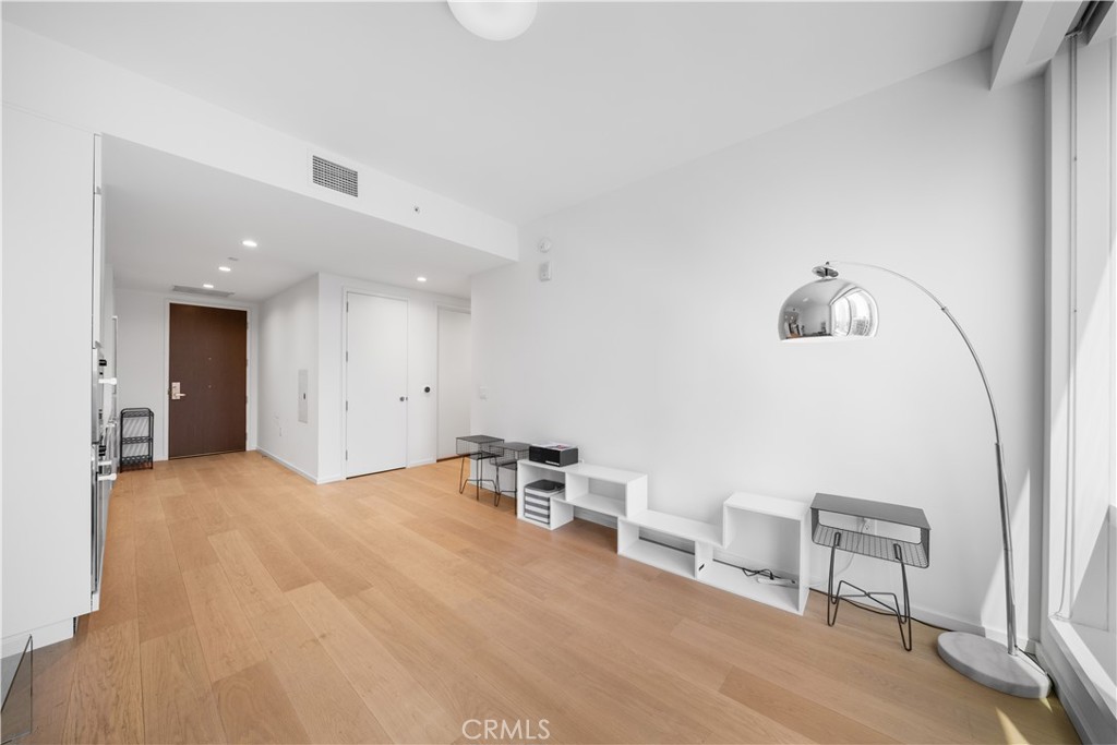 MLS #NP25175092 image #5