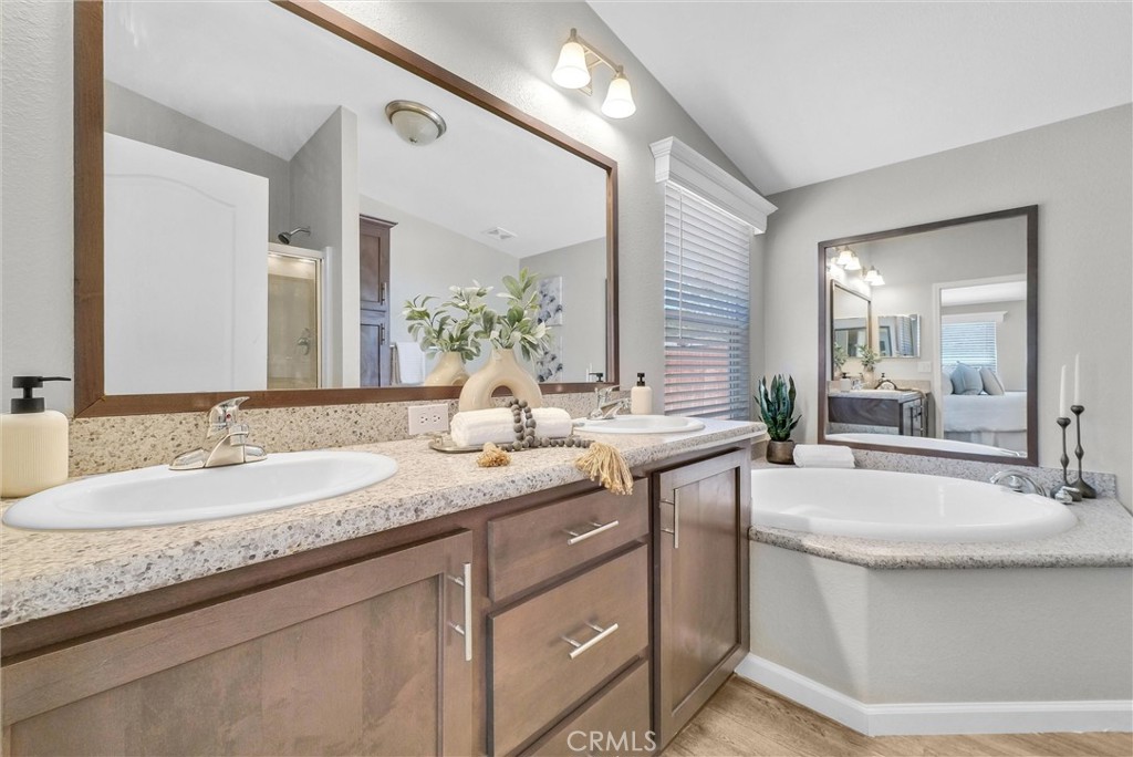 MLS #NP25178783 image #10