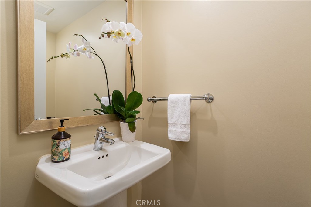 MLS #NP25181221 image #11