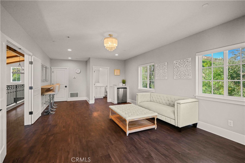 MLS #NP25183131 image #10