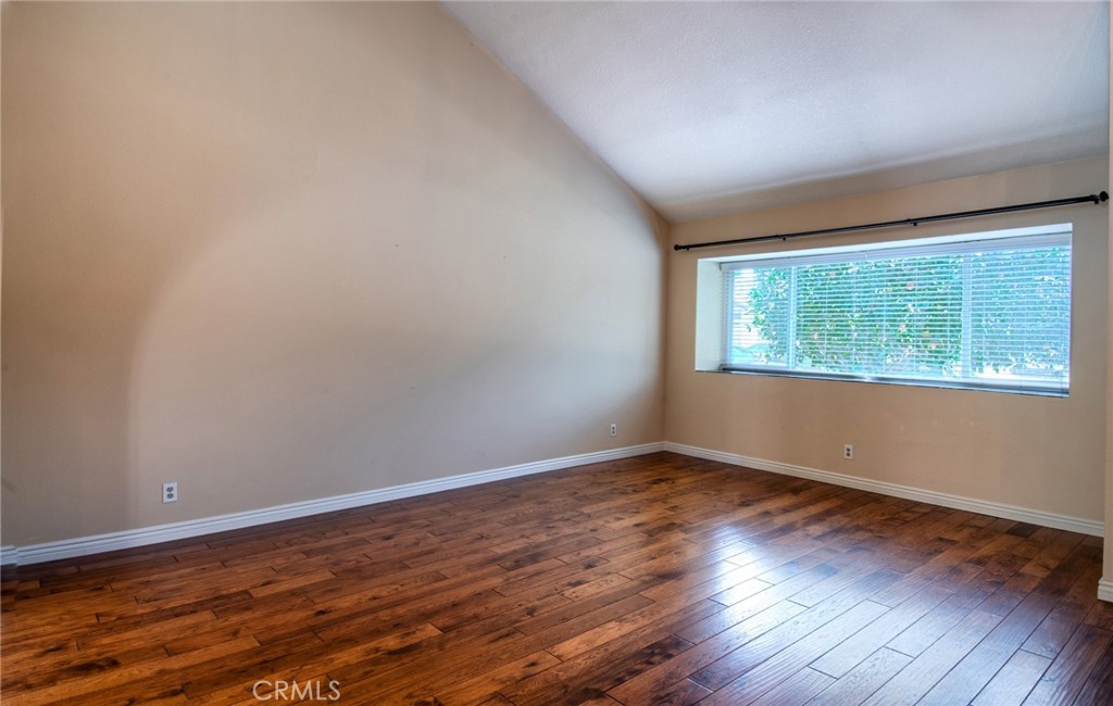 MLS #NP25183570 image #5