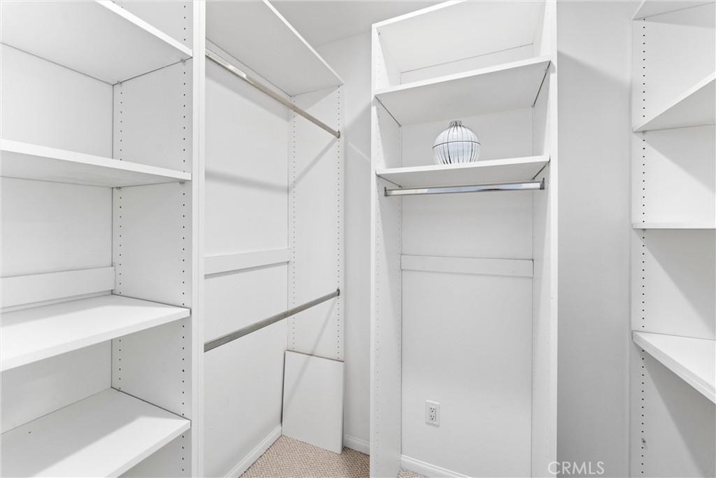 MLS #NP25185763 image #9