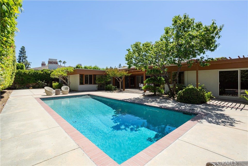 MLS #NP25187933 image #25