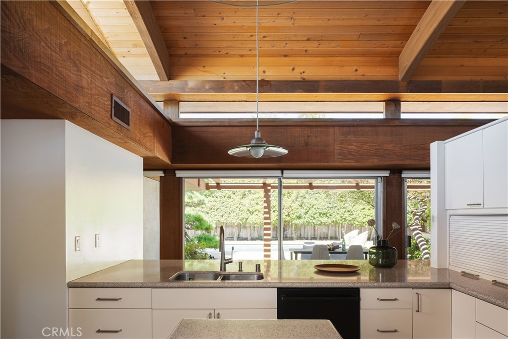 MLS #NP25187933 image #9