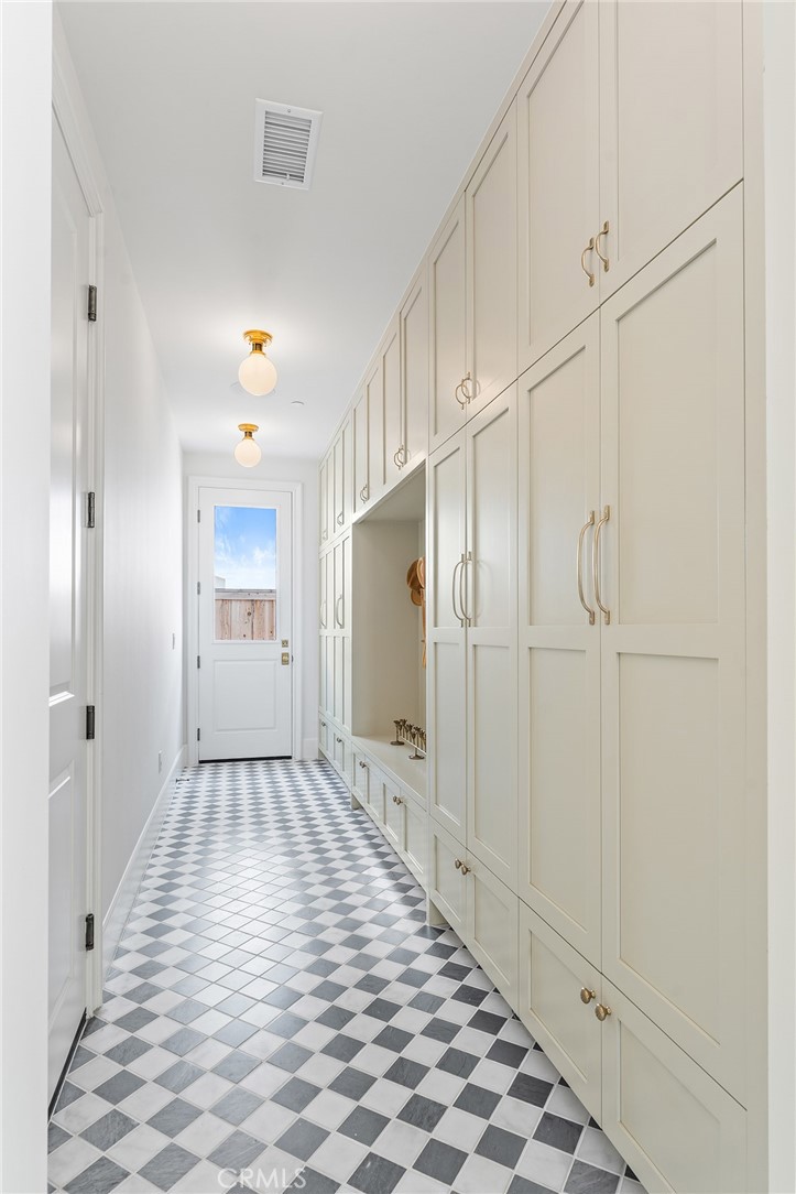 MLS #NP25188347 image #18