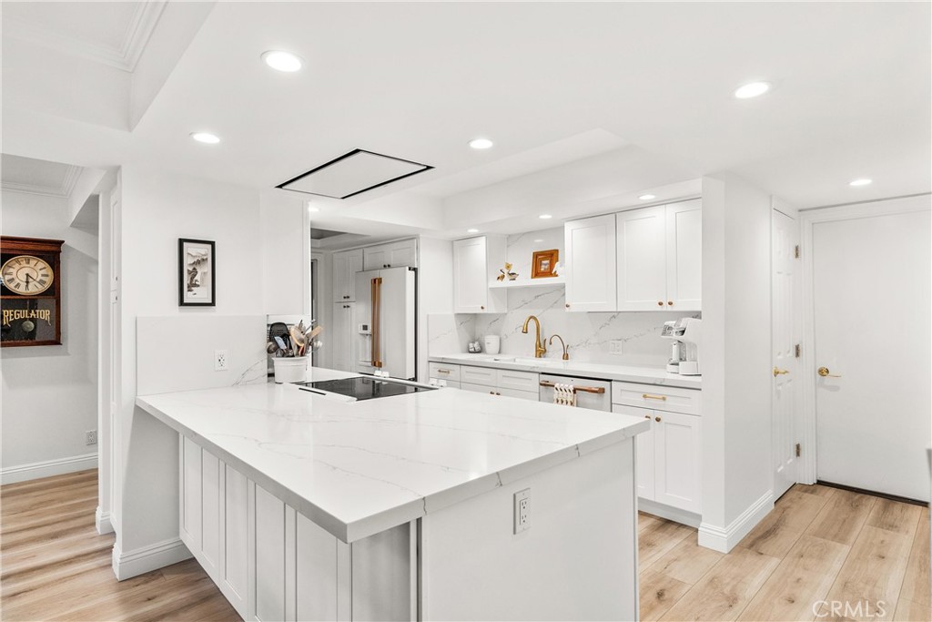 MLS #NP25190418 image #1