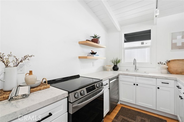 MLS #NP25191073 image #10