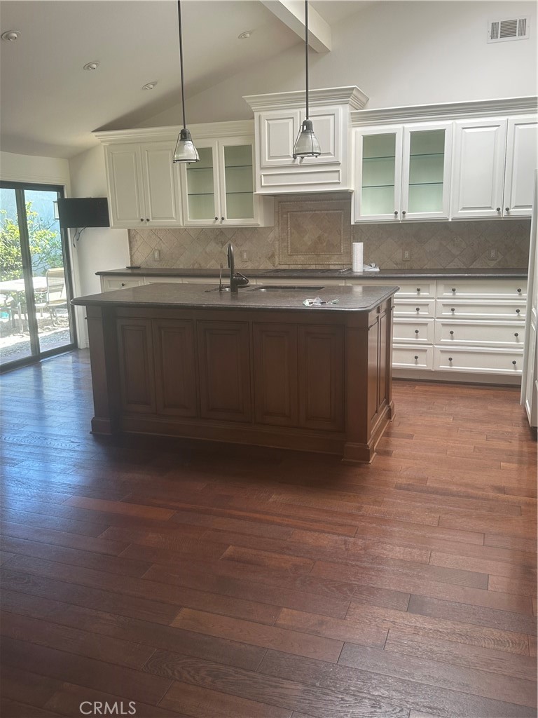 MLS #NP25191136 image #8