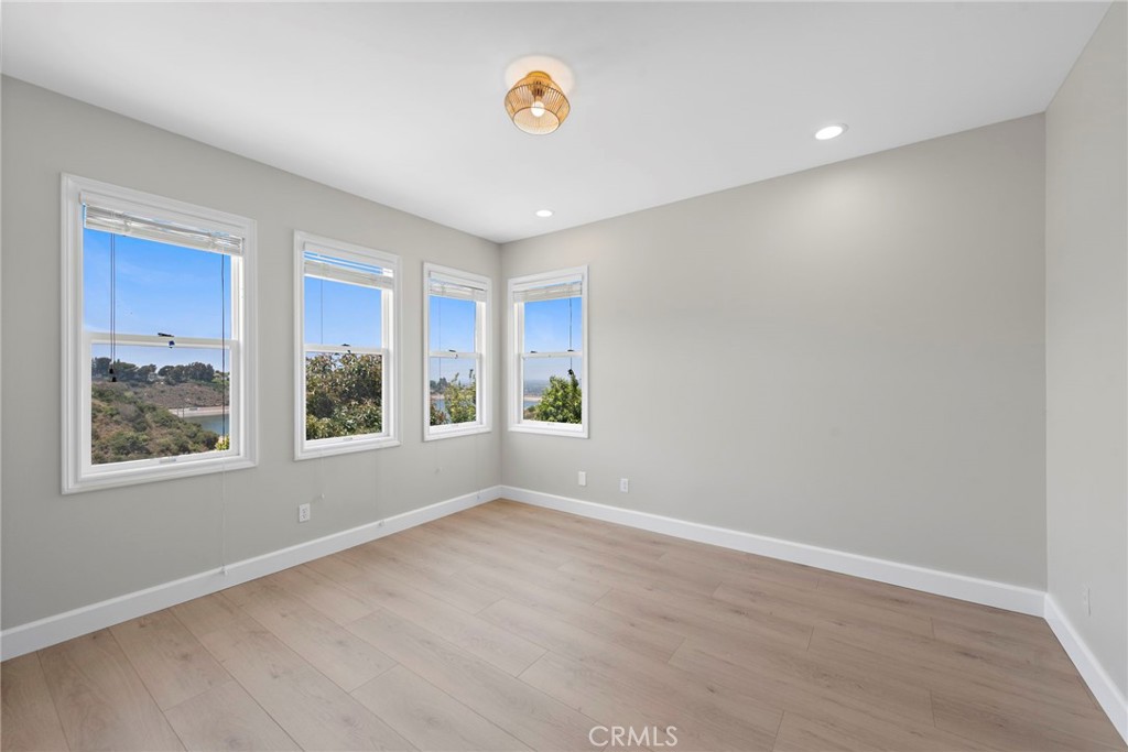 MLS #NP25194989 image #16