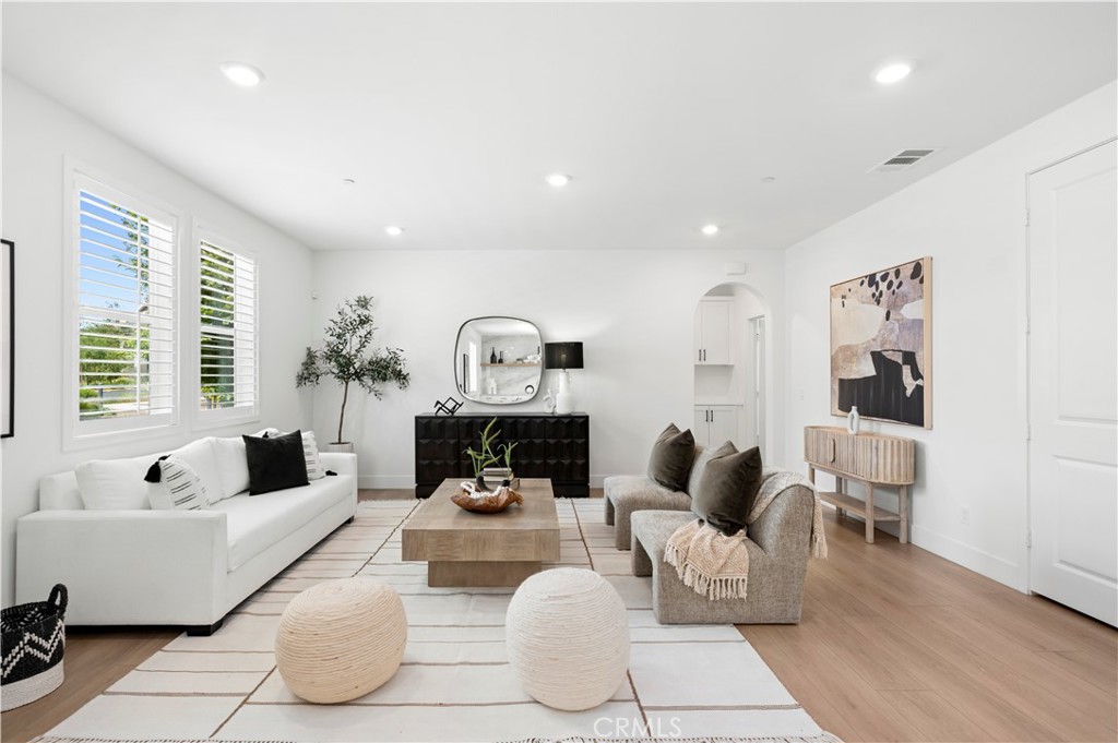 MLS #NP25196022 image #6