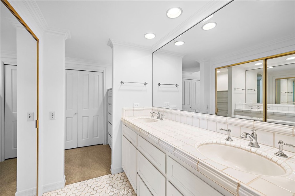 MLS #NP25198183 image #30