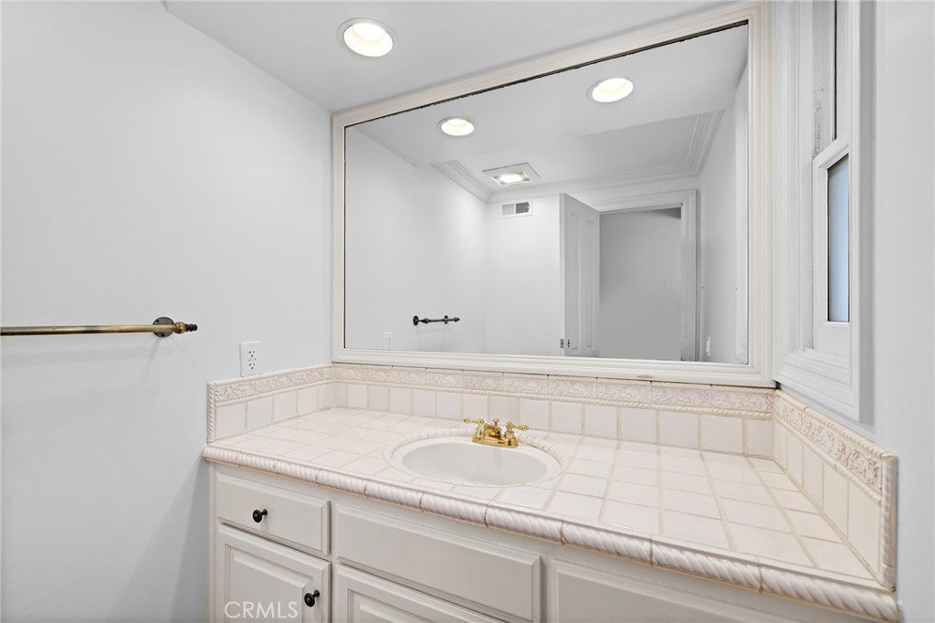 MLS #NP25198183 image #33