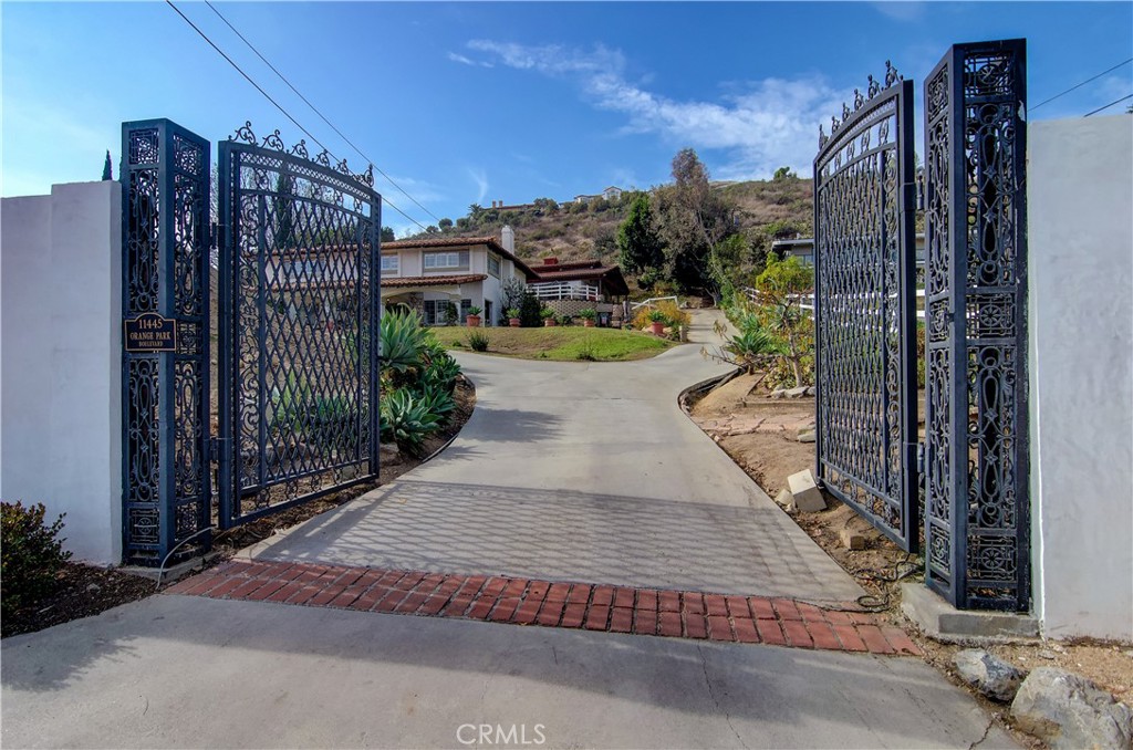 MLS #NP25198583 image #3