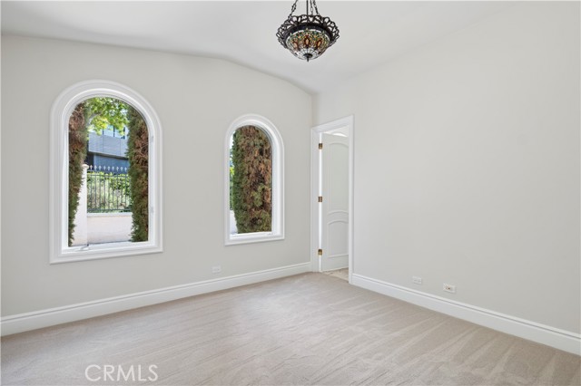 MLS #NP25199484 image #16