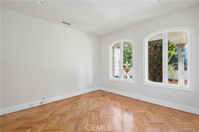 MLS #NP25199484 image #9