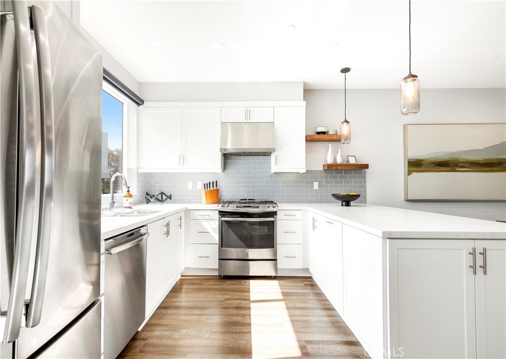 MLS #NP25206618 image #2