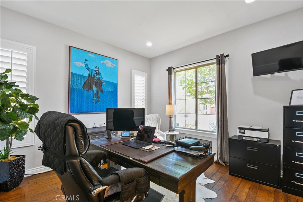 MLS #NP25191428 image #4