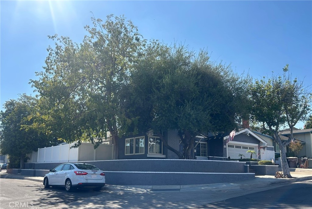 MLS #NP25216219 image #1