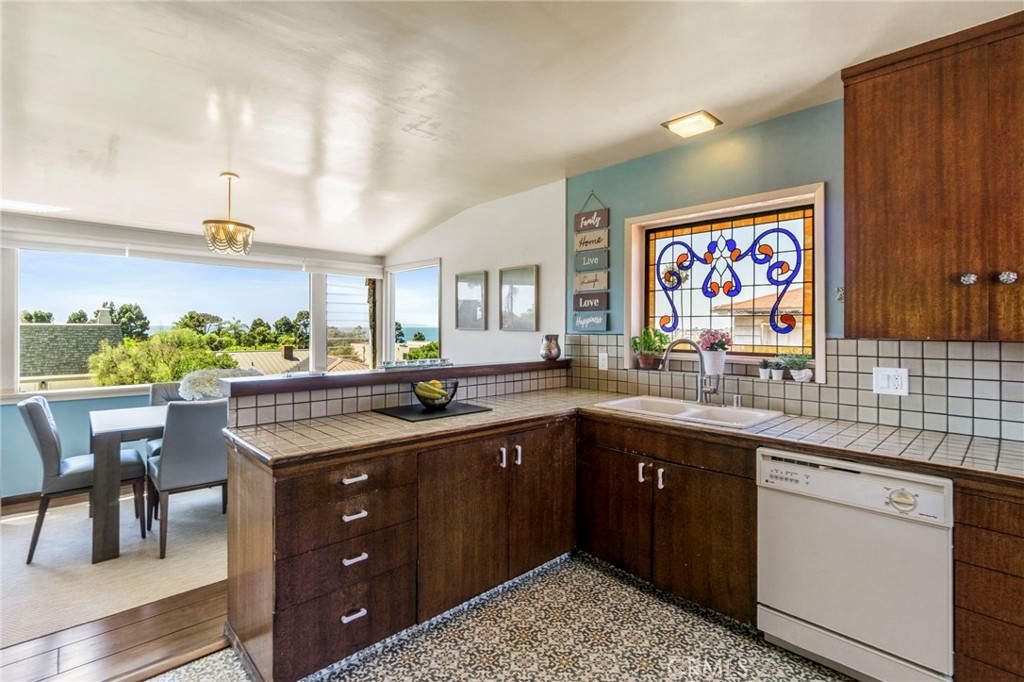 MLS #NP25217048 image #10