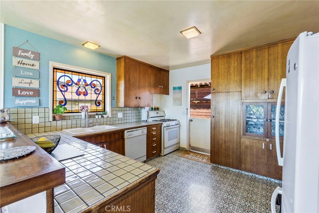 MLS #NP25217048 image #9