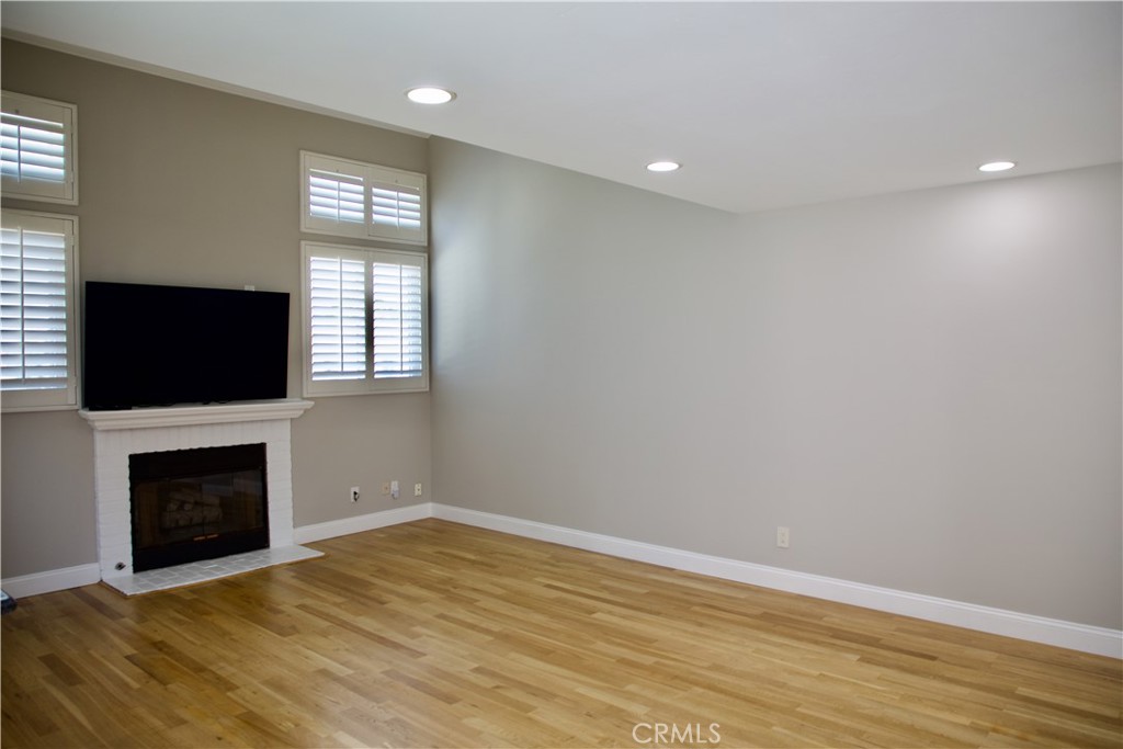 MLS #NP25217306 image #1