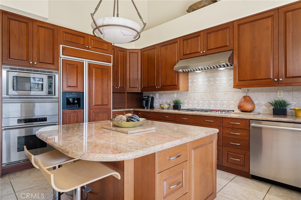 MLS #NP25217411 image #9