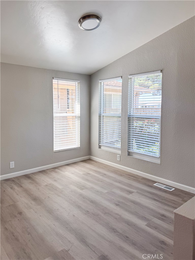 MLS #NP25218860 image #11