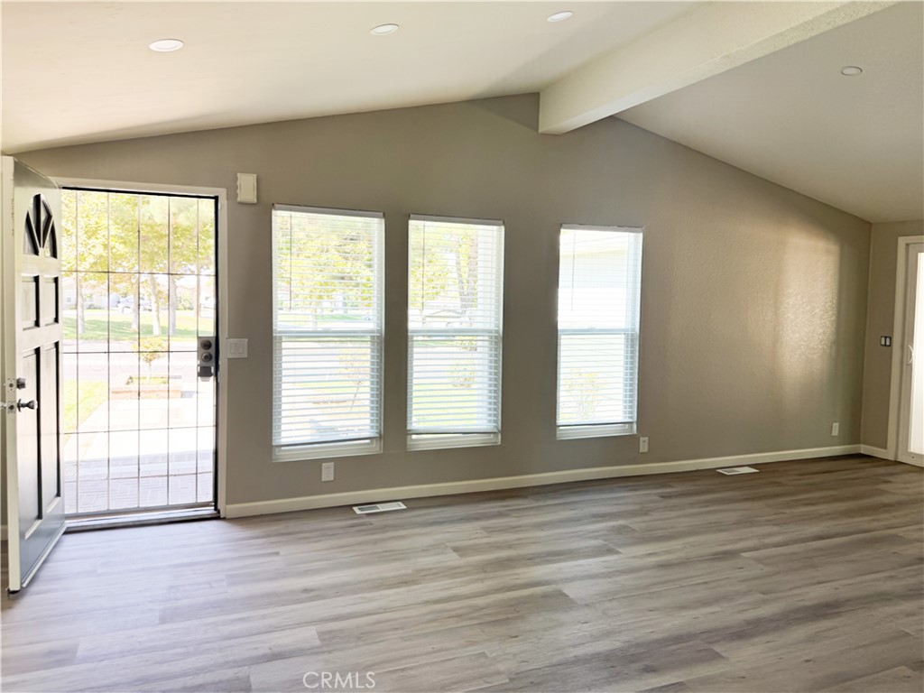 MLS #NP25218860 image #4