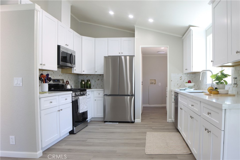 MLS #NP25218860 image #9