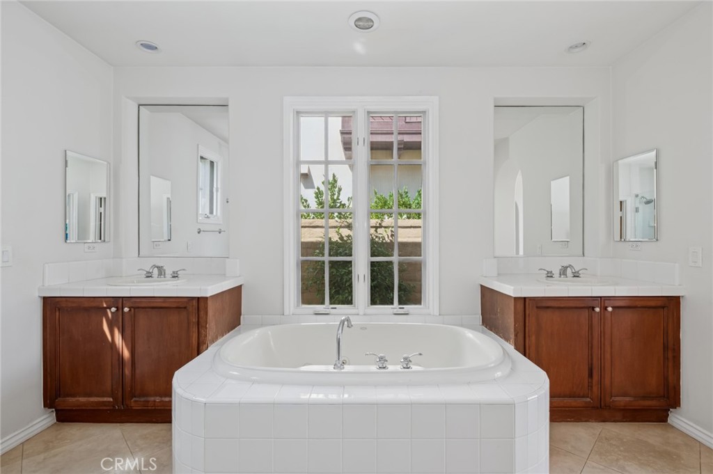 MLS #NP25218965 image #21