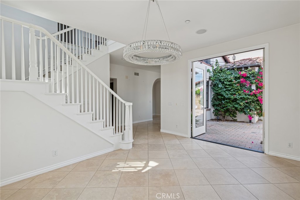 MLS #NP25218965 image #25