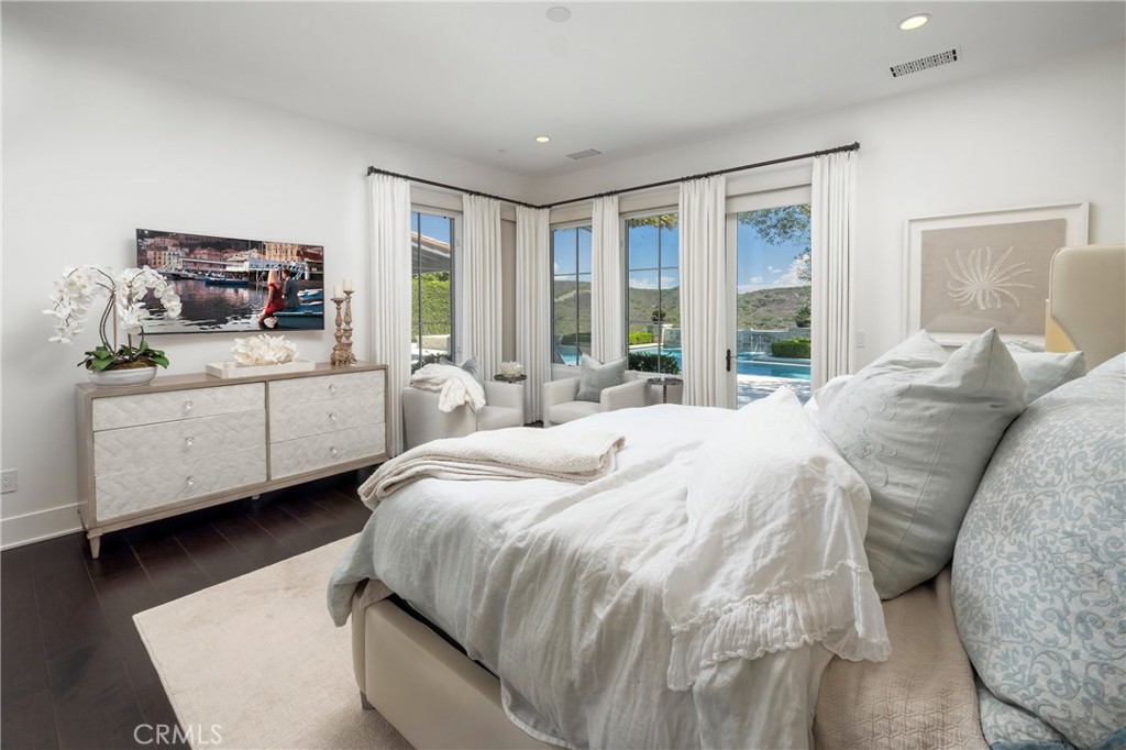 MLS #NP25219379 image #20