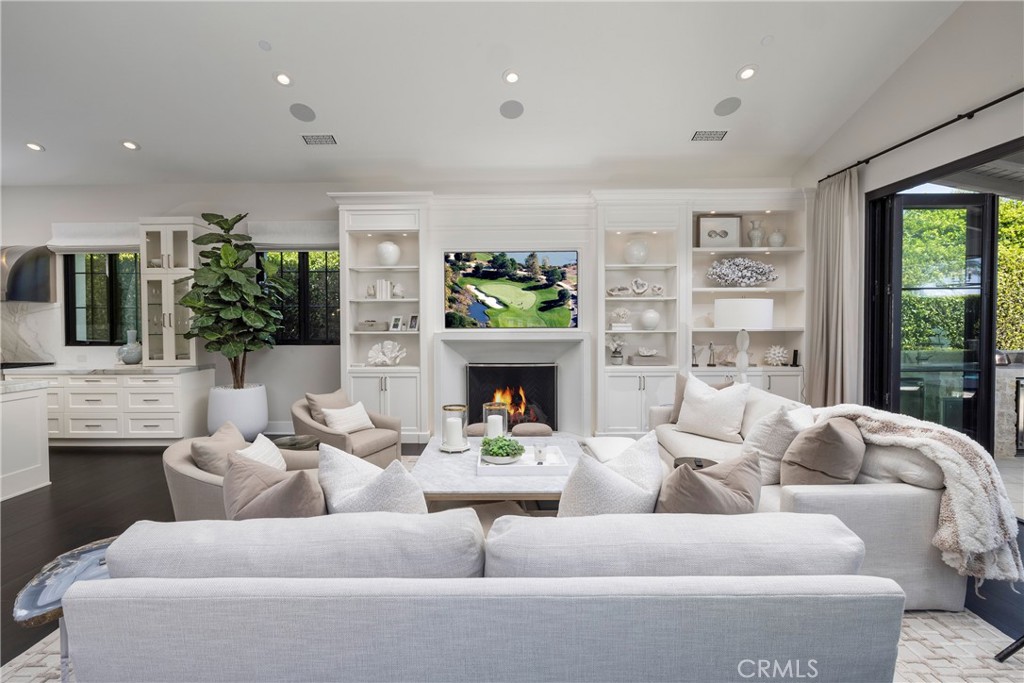 MLS #NP25219379 image #9