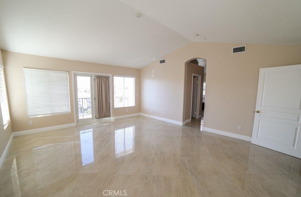 MLS #NP25220990 image #10