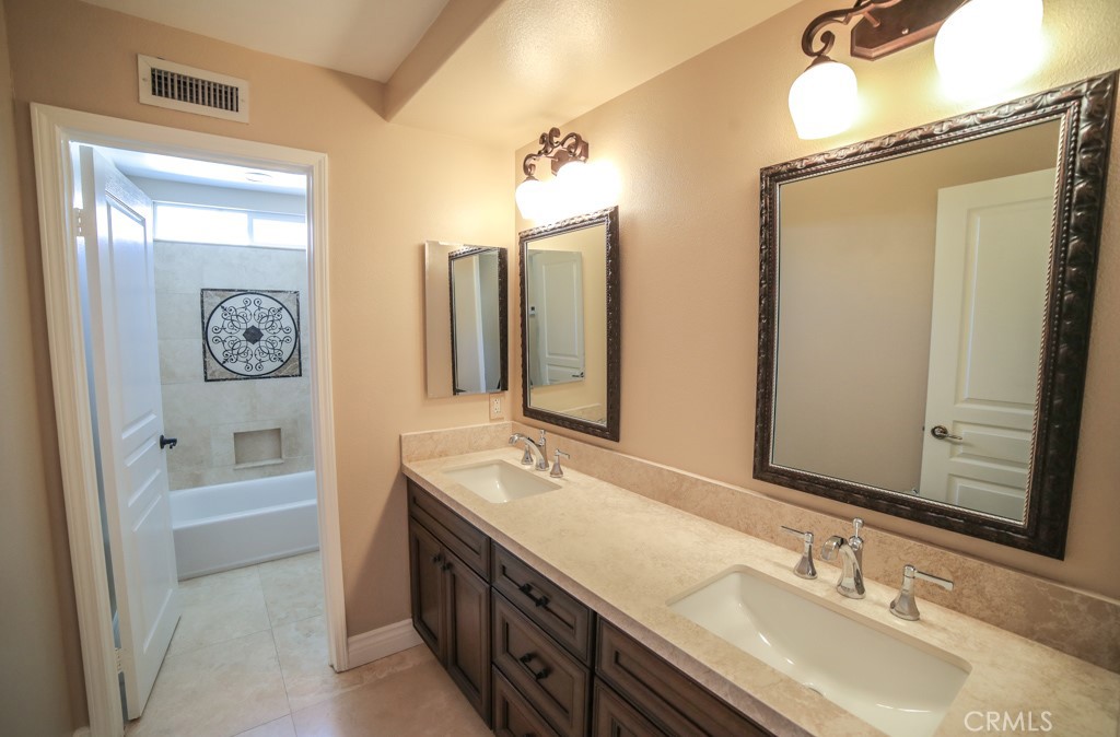 MLS #NP25220990 image #13