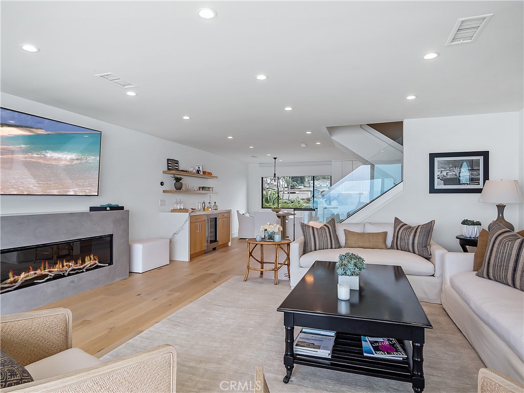 MLS #NP25225542 image #2