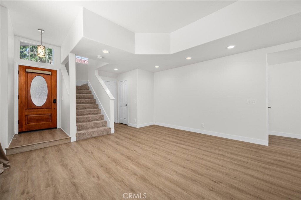 MLS #NP25225677 image #8