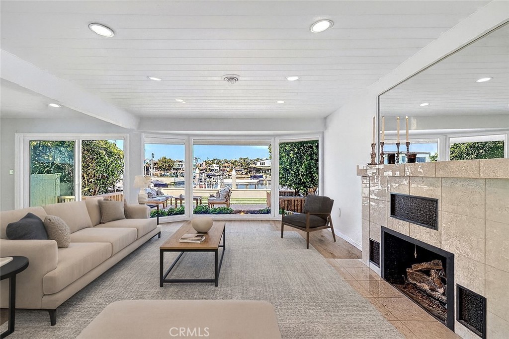 MLS #NP25227884 image #2